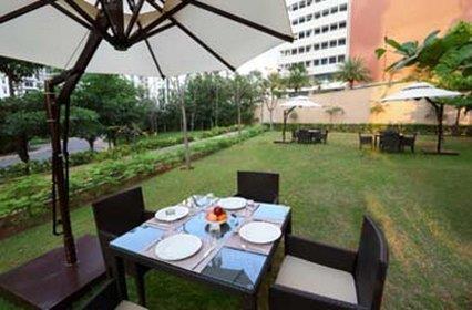 Crest Executive Suites, Whitefield Bangalore Restaurant photo